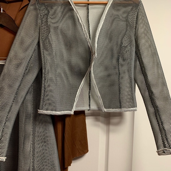 Custom designed two piece - Picture 2 of 4